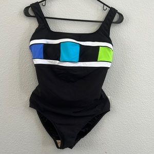 Woman’s size 10 swimsuit longitude brand